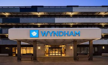 Wyndham Edmonton Hotel & Conference Cntr