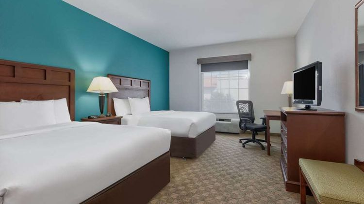 Baymont Inn & Suites Glen Rose Room