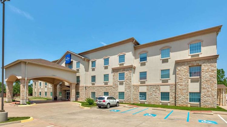 Baymont Inn & Suites Glen Rose Exterior