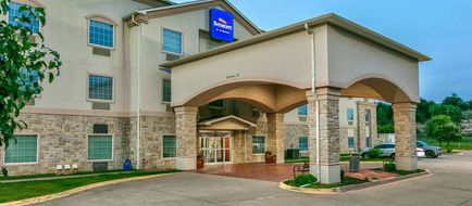 Baymont Inn & Suites Glen Rose Exterior