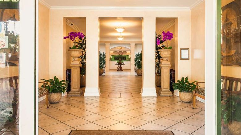 <b>Hotel Santa Barbara Lobby</b>. Images powered by <a href="https://iceportal.shijigroup.com/" title="IcePortal" target="_blank">IcePortal</a>.