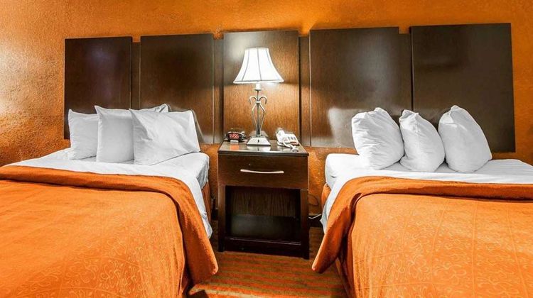 Wingate by Wyndham & Conference Center Room