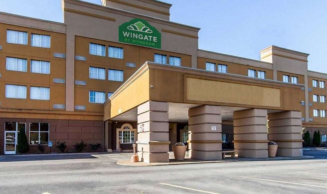 Wingate by Wyndham & Conference Center Exterior