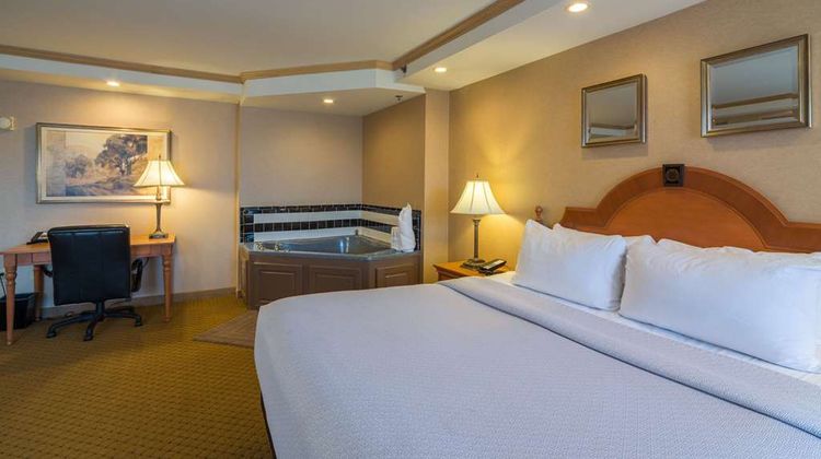 Ambassador Hotel, Trademark Collection Room