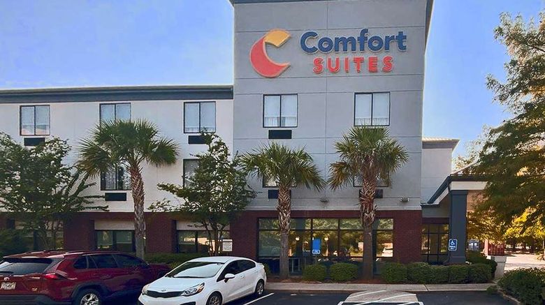 <b>Comfort Suites Mobile-South Exterior</b>. Images powered by <a href="https://iceportal.shijigroup.com/" title="IcePortal" target="_blank">IcePortal</a>.