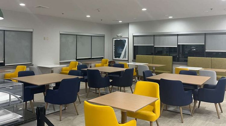 Comfort Suites Mobile-South Lobby