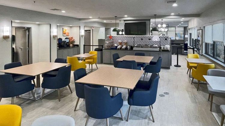 Comfort Suites Mobile-South Restaurant