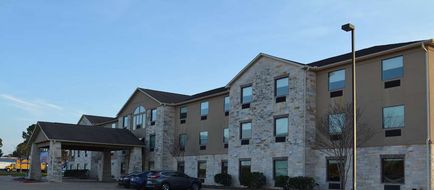 Wingate by Wyndham College Station Exterior