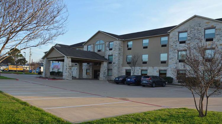Wingate by Wyndham College Station Exterior