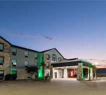 Wingate by Wyndham College Station Exterior