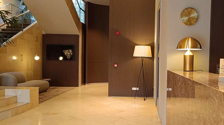 <b>Best Western Premier CMC Girona Lobby</b>. Images powered by <a href="https://iceportal.shijigroup.com/" title="IcePortal" target="_blank">IcePortal</a>.