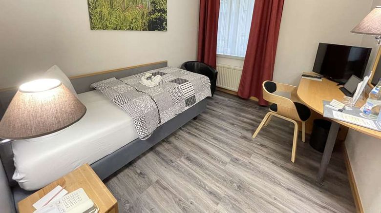 <b>Ringhotel Altstadt Room</b>. Images powered by <a href="https://iceportal.shijigroup.com/" title="IcePortal" target="_blank">IcePortal</a>.