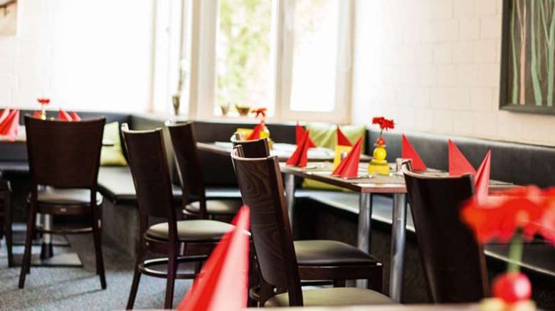 <b>Ringhotel Altstadt Restaurant</b>. Images powered by <a href="https://iceportal.shijigroup.com/" title="IcePortal" target="_blank">IcePortal</a>.