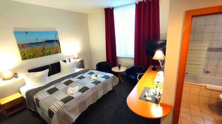 <b>Ringhotel Altstadt Room</b>. Images powered by <a href="https://iceportal.shijigroup.com/" title="IcePortal" target="_blank">IcePortal</a>.