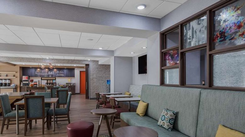 <b>Hampton Inn by Hilton Williams Restaurant</b>. Images powered by <a href="https://iceportal.shijigroup.com/" title="IcePortal" target="_blank">IcePortal</a>.