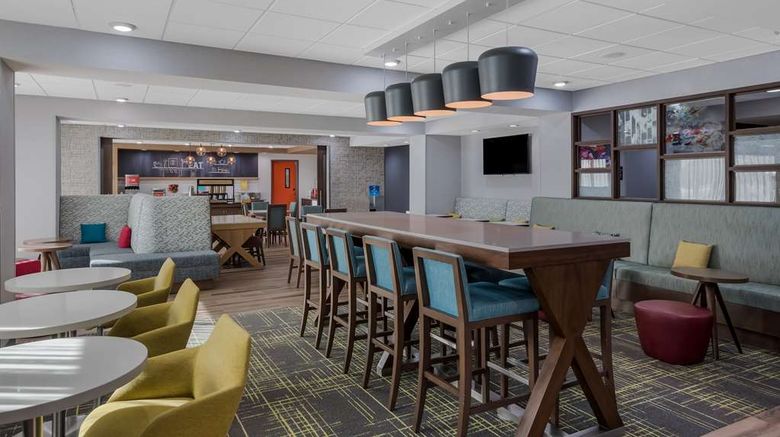 <b>Hampton Inn by Hilton Williams Restaurant</b>. Images powered by <a href="https://iceportal.shijigroup.com/" title="IcePortal" target="_blank">IcePortal</a>.