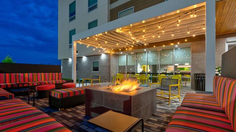 <b>Home2 Suites by Hilton El Campo Exterior</b>. Images powered by <a href="https://iceportal.shijigroup.com/" title="IcePortal" target="_blank">IcePortal</a>.