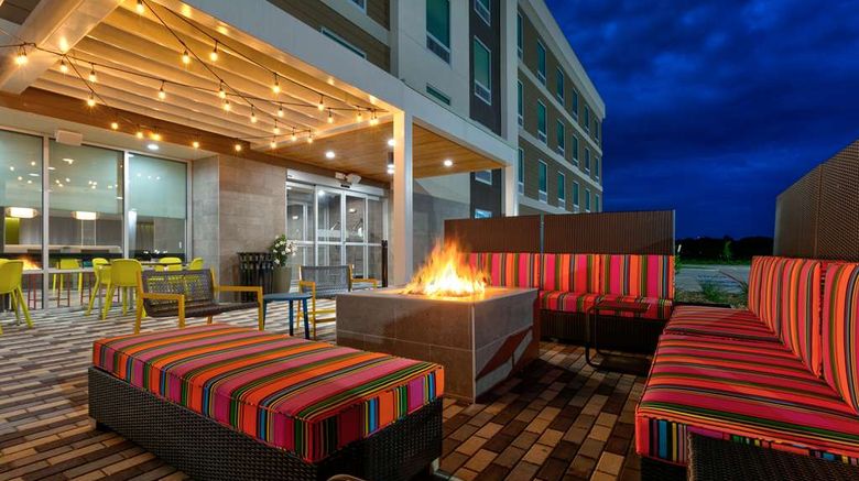 <b>Home2 Suites by Hilton El Campo Exterior</b>. Images powered by <a href="https://iceportal.shijigroup.com/" title="IcePortal" target="_blank">IcePortal</a>.