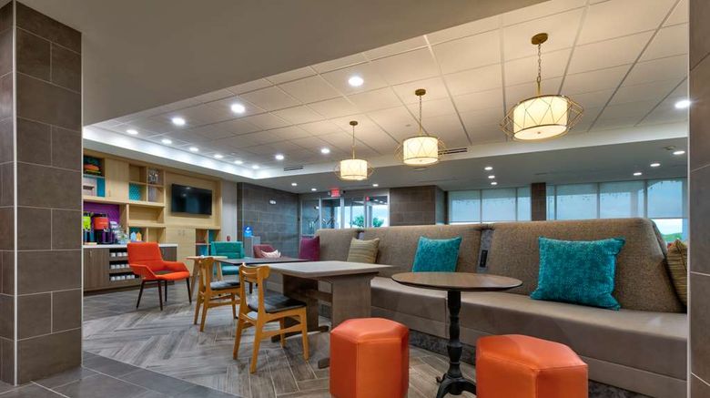 <b>Home2 Suites by Hilton El Campo Lobby</b>. Images powered by <a href="https://iceportal.shijigroup.com/" title="IcePortal" target="_blank">IcePortal</a>.