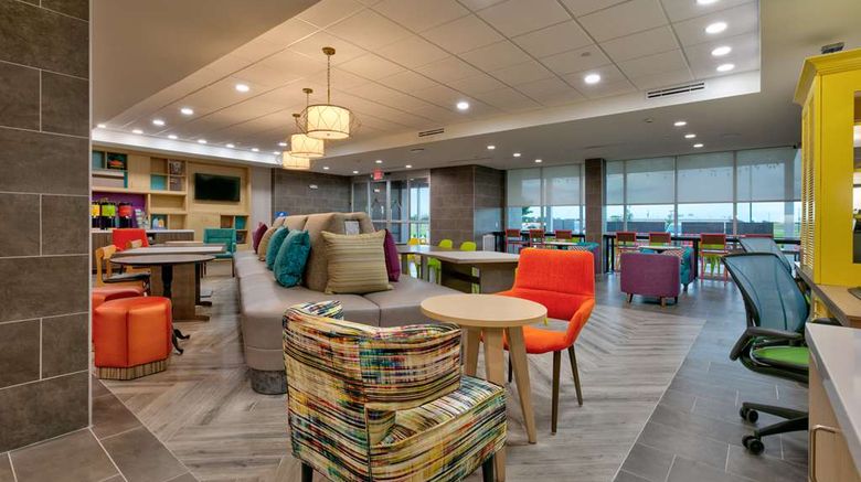<b>Home2 Suites by Hilton El Campo Lobby</b>. Images powered by <a href="https://iceportal.shijigroup.com/" title="IcePortal" target="_blank">IcePortal</a>.