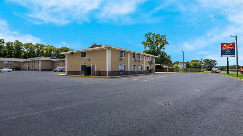 <b>Suburban Studios Portage Exterior</b>. Images powered by <a href="https://iceportal.shijigroup.com/" title="IcePortal" target="_blank">IcePortal</a>.
