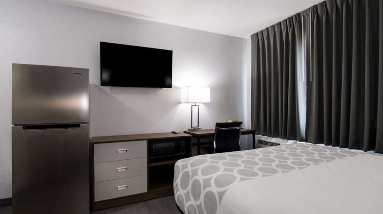 <b>Suburban Studios Portage Room</b>. Images powered by <a href="https://iceportal.shijigroup.com/" title="IcePortal" target="_blank">IcePortal</a>.