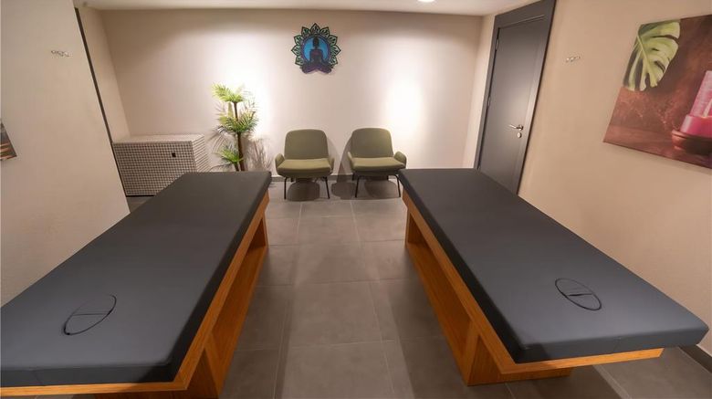 <b>Park Inn by Radisson Yalova City Center Spa</b>. Images powered by <a href="https://iceportal.shijigroup.com/" title="IcePortal" target="_blank">IcePortal</a>.