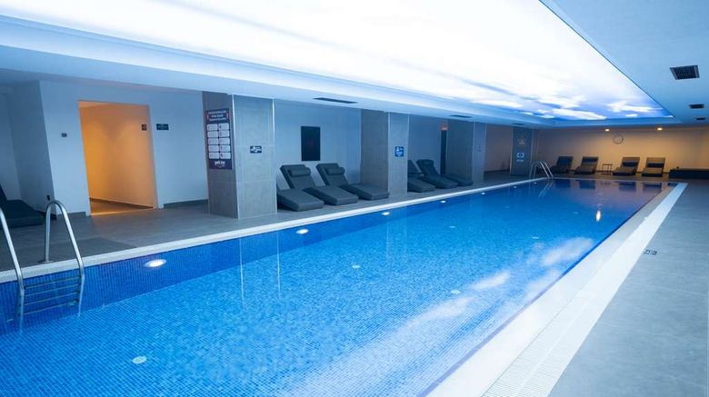 <b>Park Inn by Radisson Yalova City Center Pool</b>. Images powered by <a href="https://iceportal.shijigroup.com/" title="IcePortal" target="_blank">IcePortal</a>.