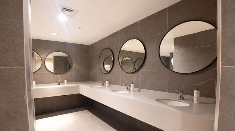 <b>Park Inn by Radisson Yalova City Center Health</b>. Images powered by <a href="https://iceportal.shijigroup.com/" title="IcePortal" target="_blank">IcePortal</a>.