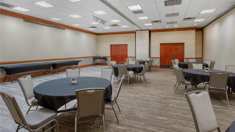 <b>SureStay Plus by Best Western Price Meeting</b>. Images powered by <a href="https://iceportal.shijigroup.com/" title="IcePortal" target="_blank">IcePortal</a>.