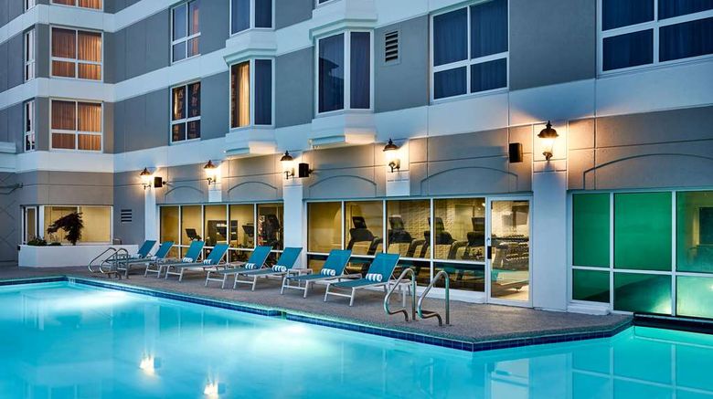 <b>Hilton Kansas City Country Club Plaza Pool</b>. Images powered by <a href="https://iceportal.shijigroup.com/" title="IcePortal" target="_blank">IcePortal</a>.