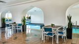 Hilton Kansas City Country Club Plaza Pool