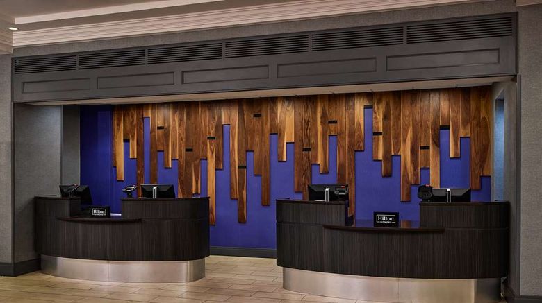 <b>Hilton Kansas City Country Club Plaza Lobby</b>. Images powered by <a href="https://iceportal.shijigroup.com/" title="IcePortal" target="_blank">IcePortal</a>.
