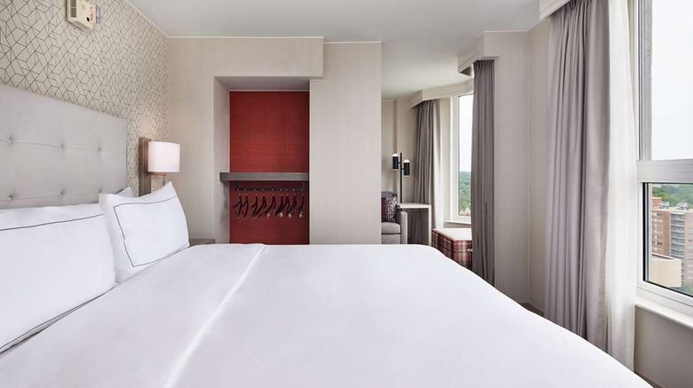 <b>Hilton Kansas City Country Club Plaza Room</b>. Images powered by <a href="https://iceportal.shijigroup.com/" title="IcePortal" target="_blank">IcePortal</a>.