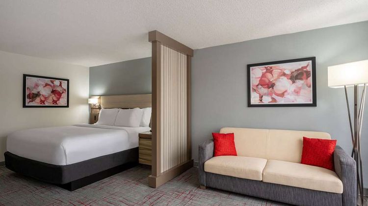 Hawthorn Extended Stay Ft Jackson Suite