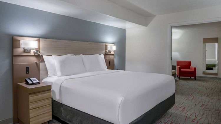 Hawthorn Extended Stay Ft Jackson Suite