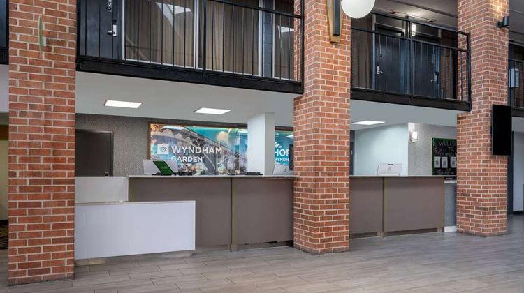 Hawthorn Extended Stay Ft Jackson Lobby