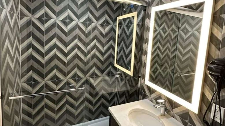 <b>Super 8 by Wyndham Brooklyn Room</b>. Images powered by <a href="https://iceportal.shijigroup.com/" title="IcePortal" target="_blank">IcePortal</a>.