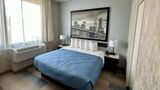 Super 8 by Wyndham Brooklyn Room