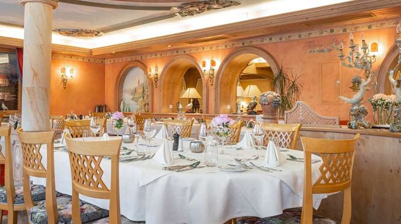<b>Ringhotel Krone Schnetzenhausen Restaurant</b>. Images powered by <a href="https://iceportal.shijigroup.com/" title="IcePortal" target="_blank">IcePortal</a>.