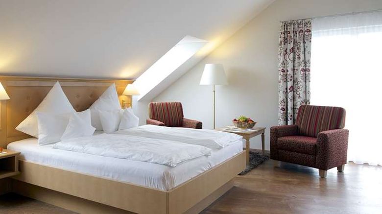 <b>Ringhotel Krone Schnetzenhausen Room</b>. Images powered by <a href="https://iceportal.shijigroup.com/" title="IcePortal" target="_blank">IcePortal</a>.