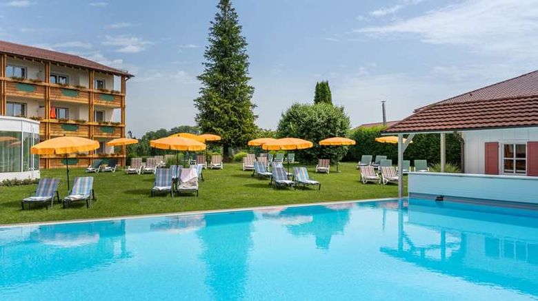 <b>Ringhotel Krone Schnetzenhausen Pool</b>. Images powered by <a href="https://iceportal.shijigroup.com/" title="IcePortal" target="_blank">IcePortal</a>.