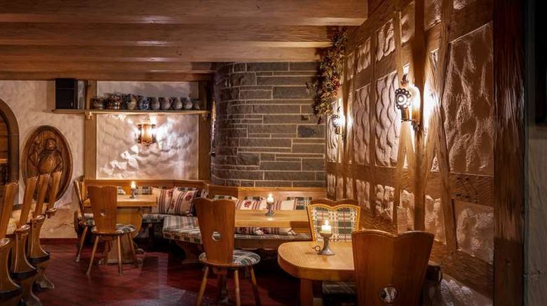 <b>Ringhotel Krone Schnetzenhausen Restaurant</b>. Images powered by <a href="https://iceportal.shijigroup.com/" title="IcePortal" target="_blank">IcePortal</a>.