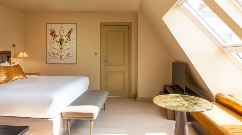 <b>Hotel de Montesquieu Room</b>. Images powered by <a href="https://iceportal.shijigroup.com/" title="IcePortal" target="_blank">IcePortal</a>.