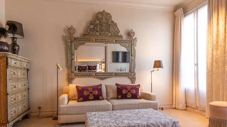 <b>Hotel de Montesquieu Suite</b>. Images powered by <a href="https://iceportal.shijigroup.com/" title="IcePortal" target="_blank">IcePortal</a>.