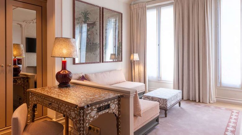 <b>Hotel de Montesquieu Suite</b>. Images powered by <a href="https://iceportal.shijigroup.com/" title="IcePortal" target="_blank">IcePortal</a>.