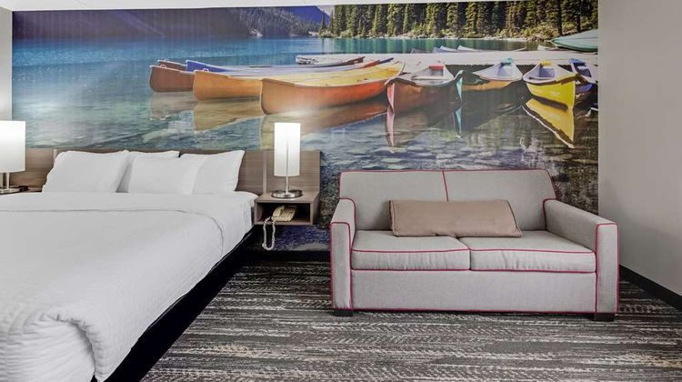 Clarion Pointe Suite