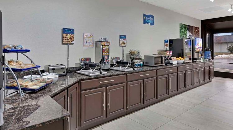 Clarion Pointe Restaurant