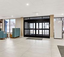 Clarion Pointe Lobby
