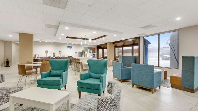 <b>Clarion Pointe Lobby</b>. Images powered by <a href="https://iceportal.shijigroup.com/" title="IcePortal" target="_blank">IcePortal</a>.